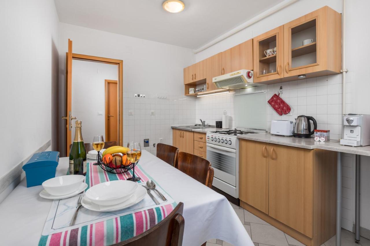 Apartman Iris 2 -Rijeka Exterior photo